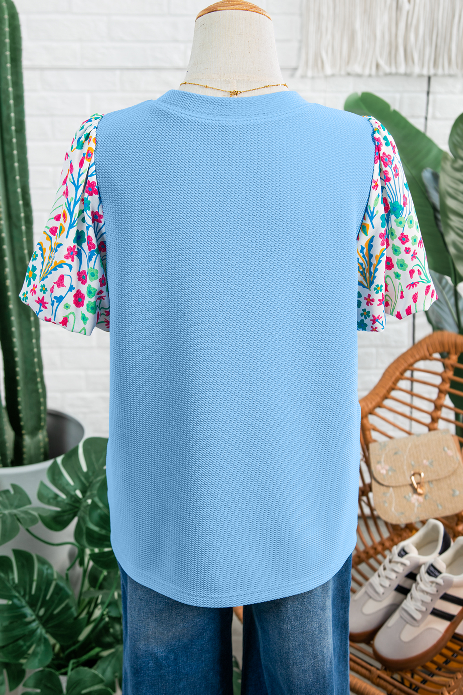 Light Blue Round Neck Textured Contrast Floral Bubble Sleeve Blouse - Image 4