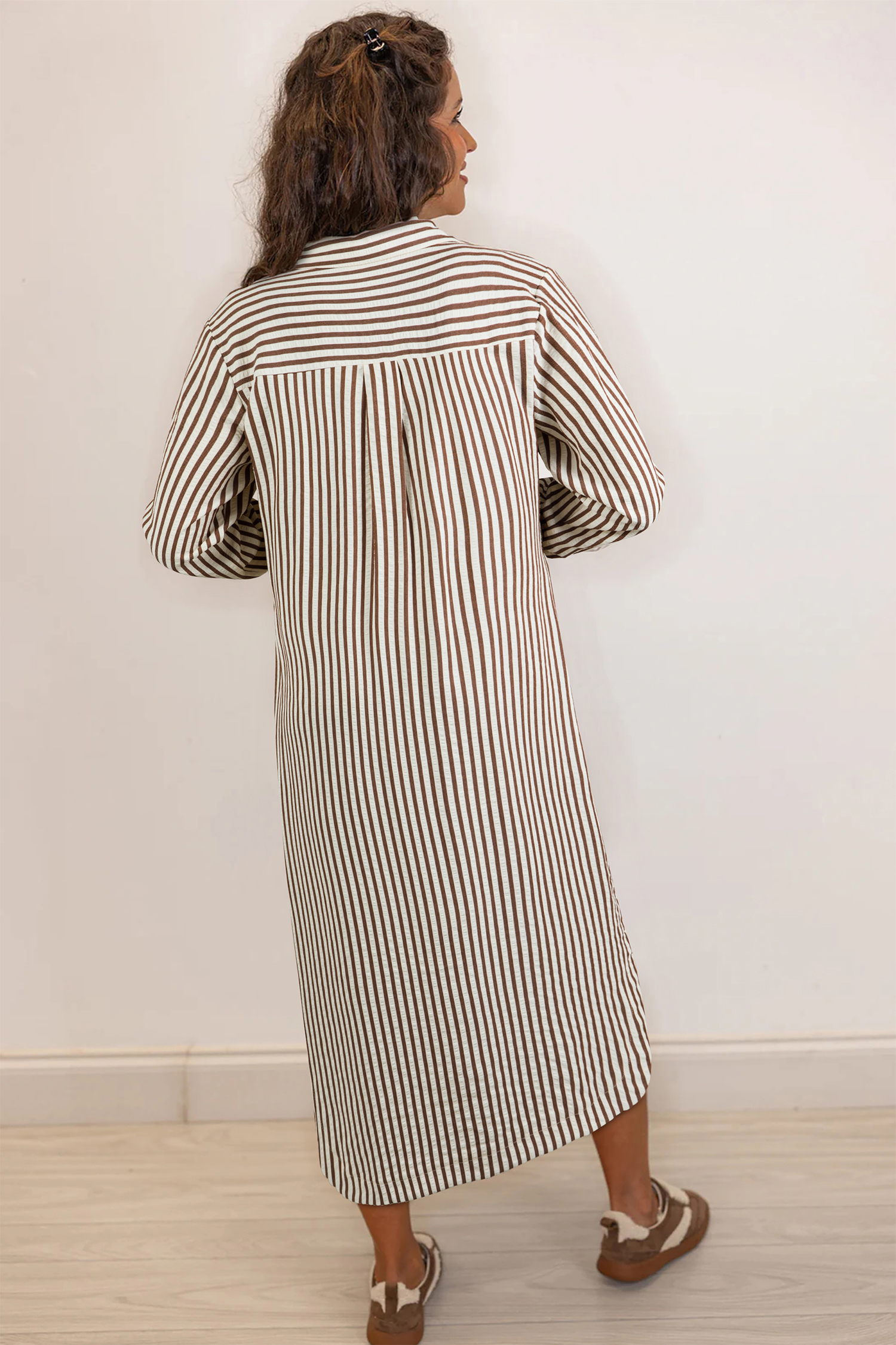Brown Stripe Textured 3/4 Sleeve Round Hem Split Midi Shirt Dress - Image 2