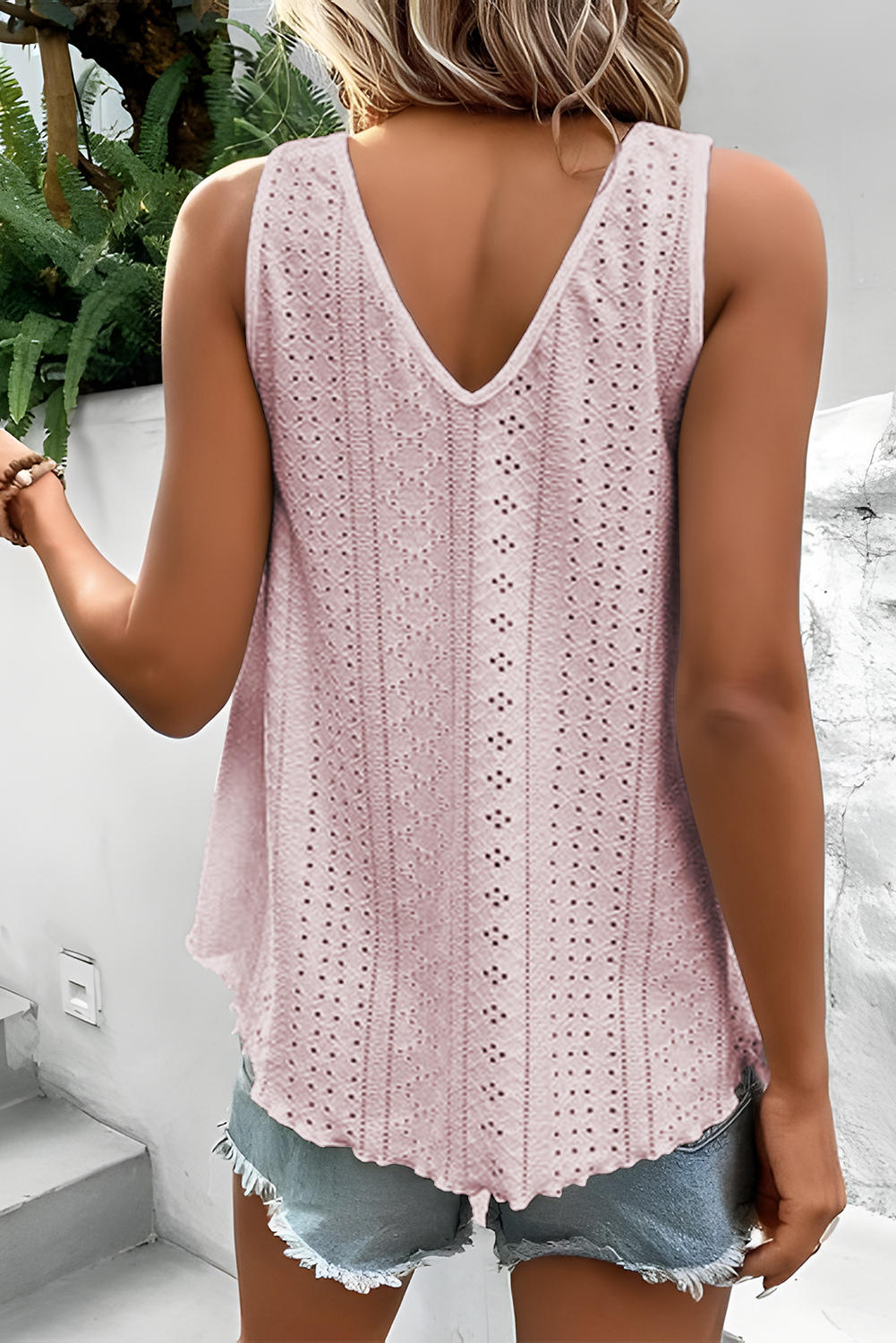 Apricot Pink Lace Crochet Splicing V Neck Loose Fit Tank Top - Image 2