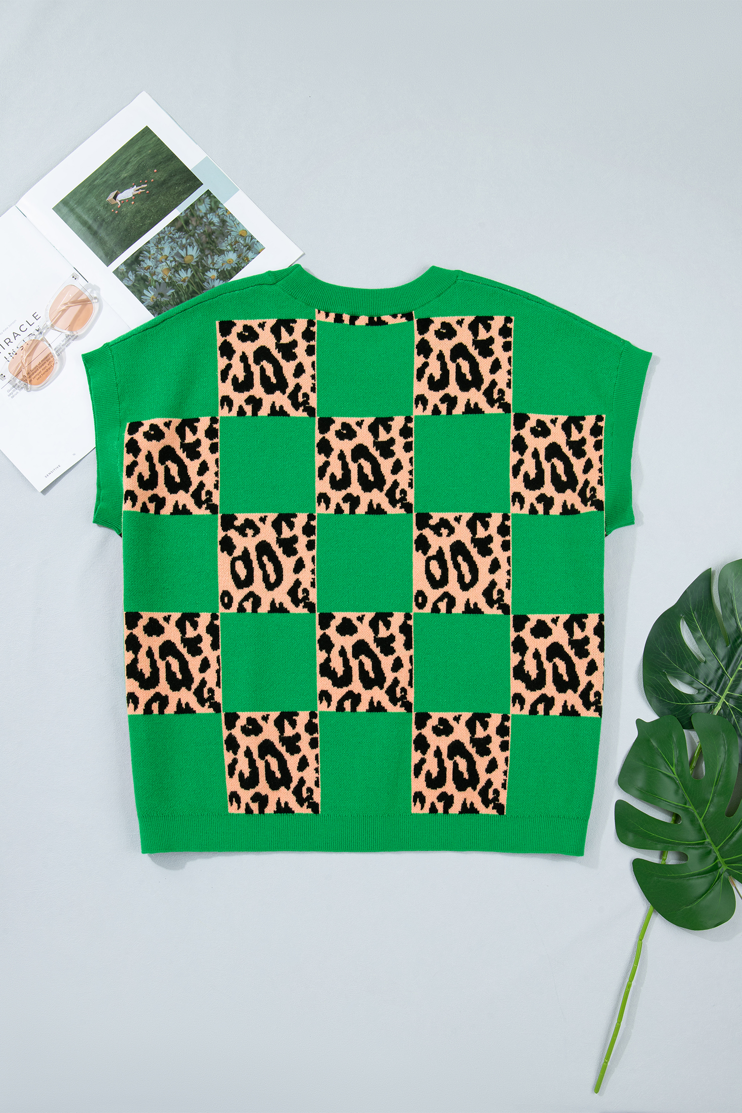 Green Plus Size Leopard Contrasted Checkered Short Sleeve Sweater - Image 3