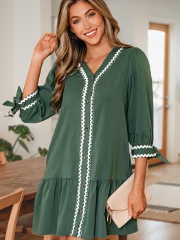 Canton Contrast Ricrac Trim Button V Neck Knotted Bracelet Sleeve Shift Dress