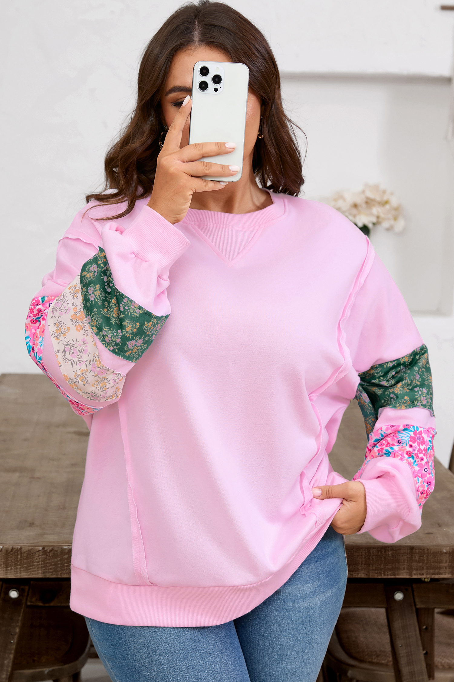 Pink Plus Size Mix Floral Patched Sleeve Ribbed Trim Baggy Sweatshirt - Image 4