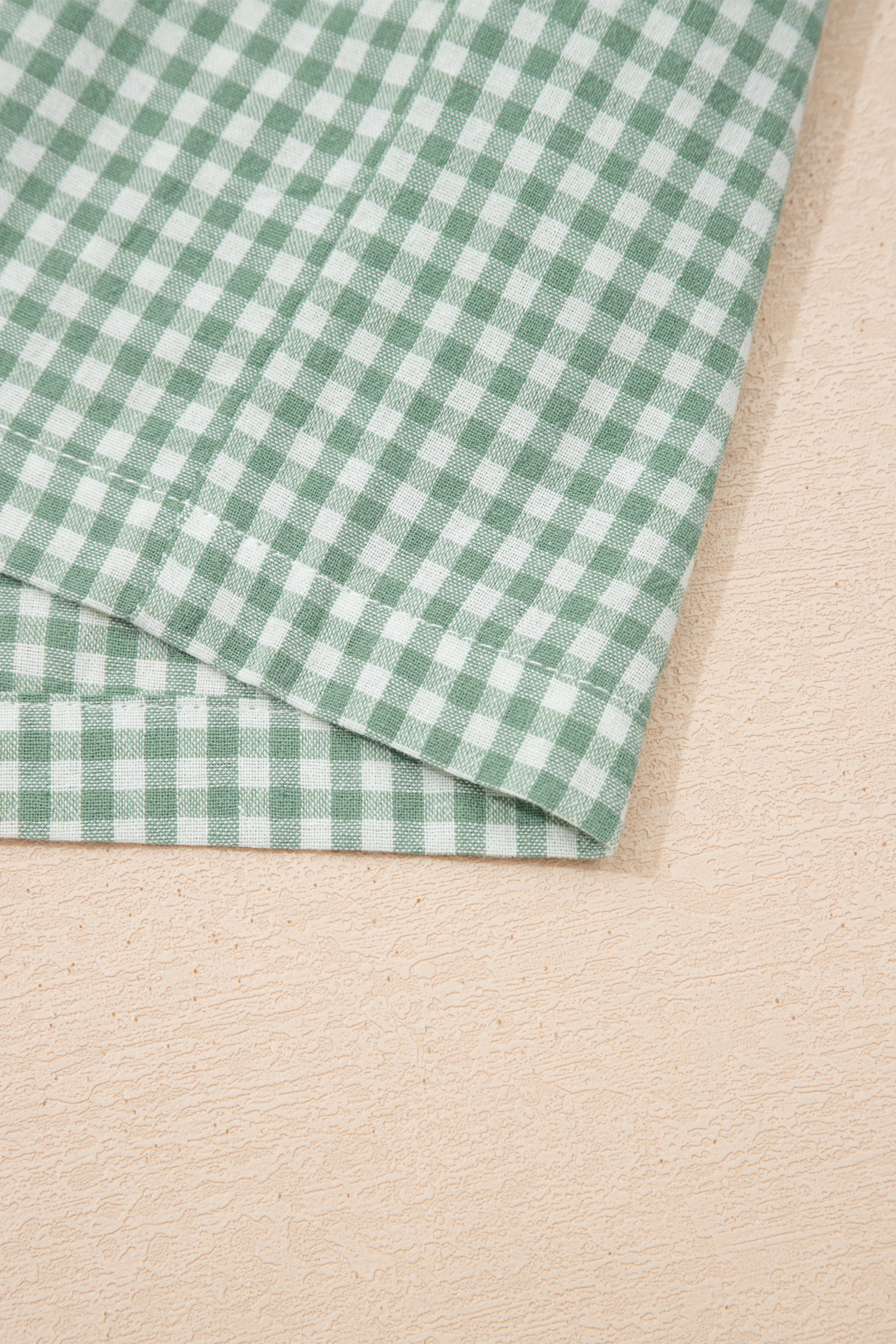 Green Contrast Trim Plaid Print Plus Size Shorts - Image 7