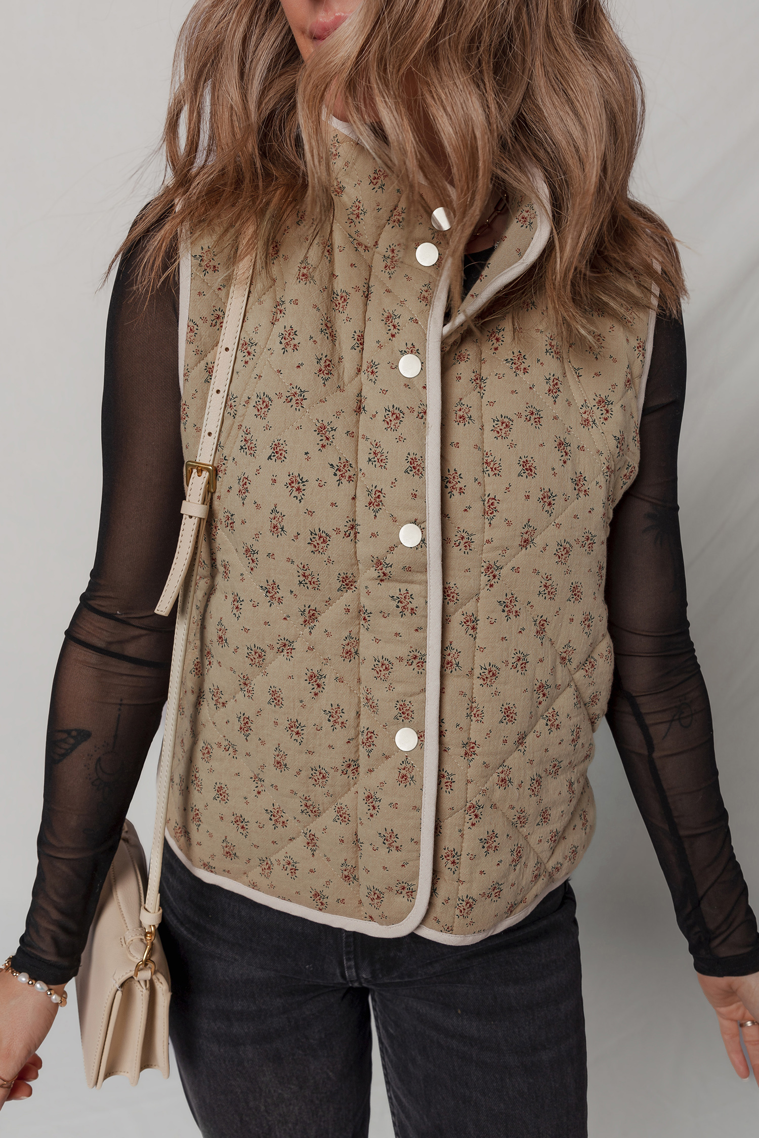 Khaki Floral Print Quilted Concealed Button Vest - Image 4