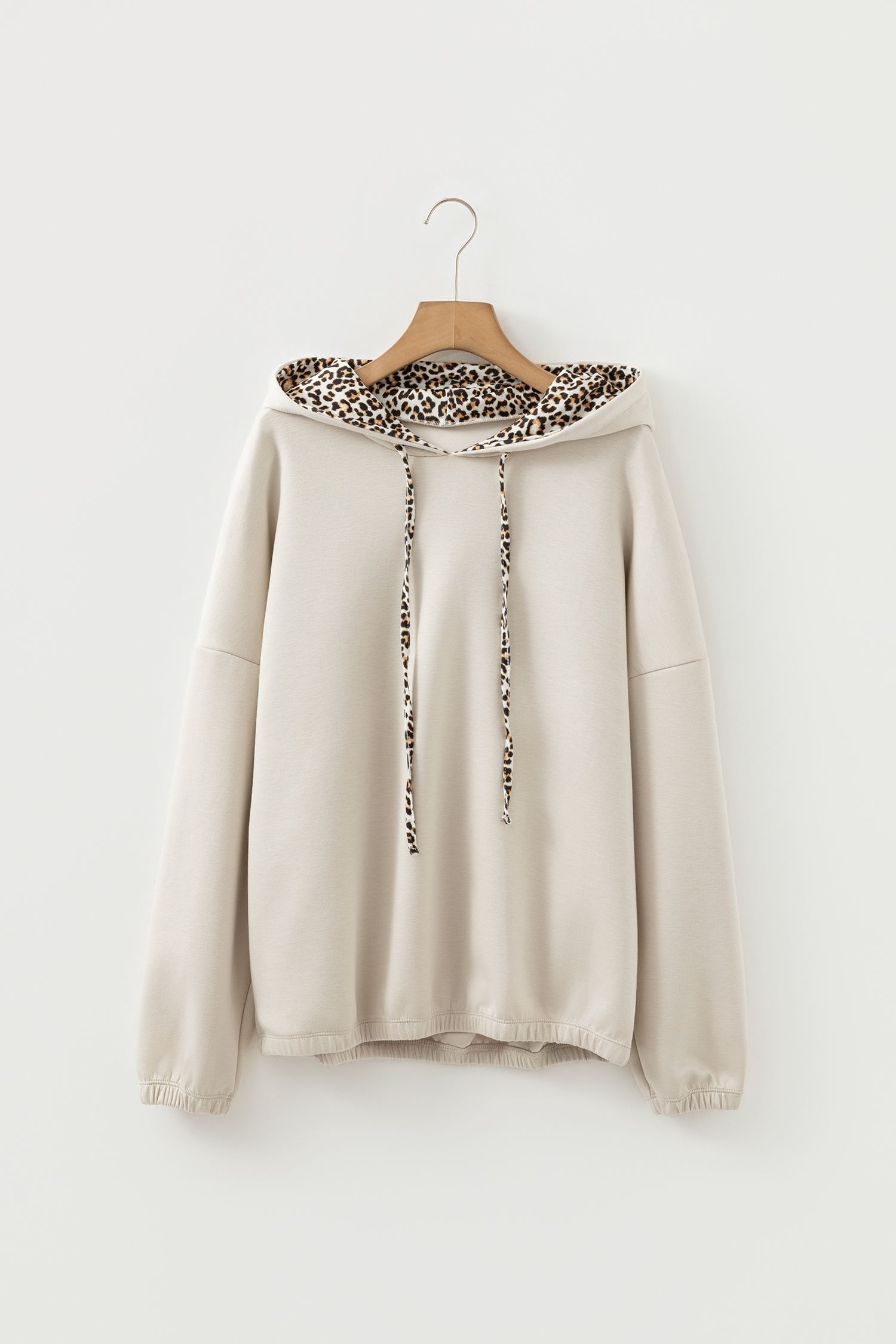 Jet Stream Leopard Contrast Drawstring Hood Drop Shoulder Loose Top - Image 4