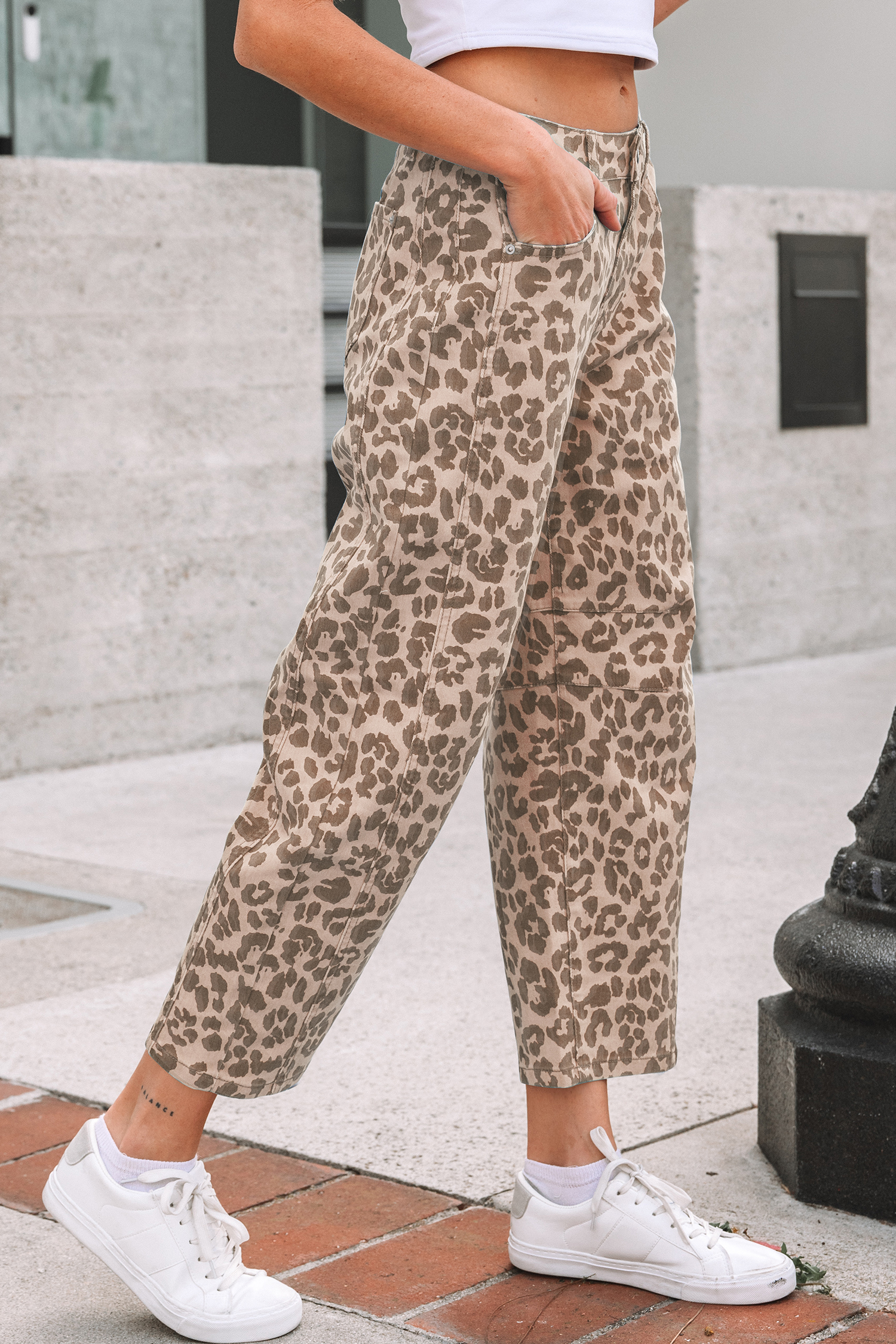 Khaki Leopard Print Straight Loose Jeans - Image 3