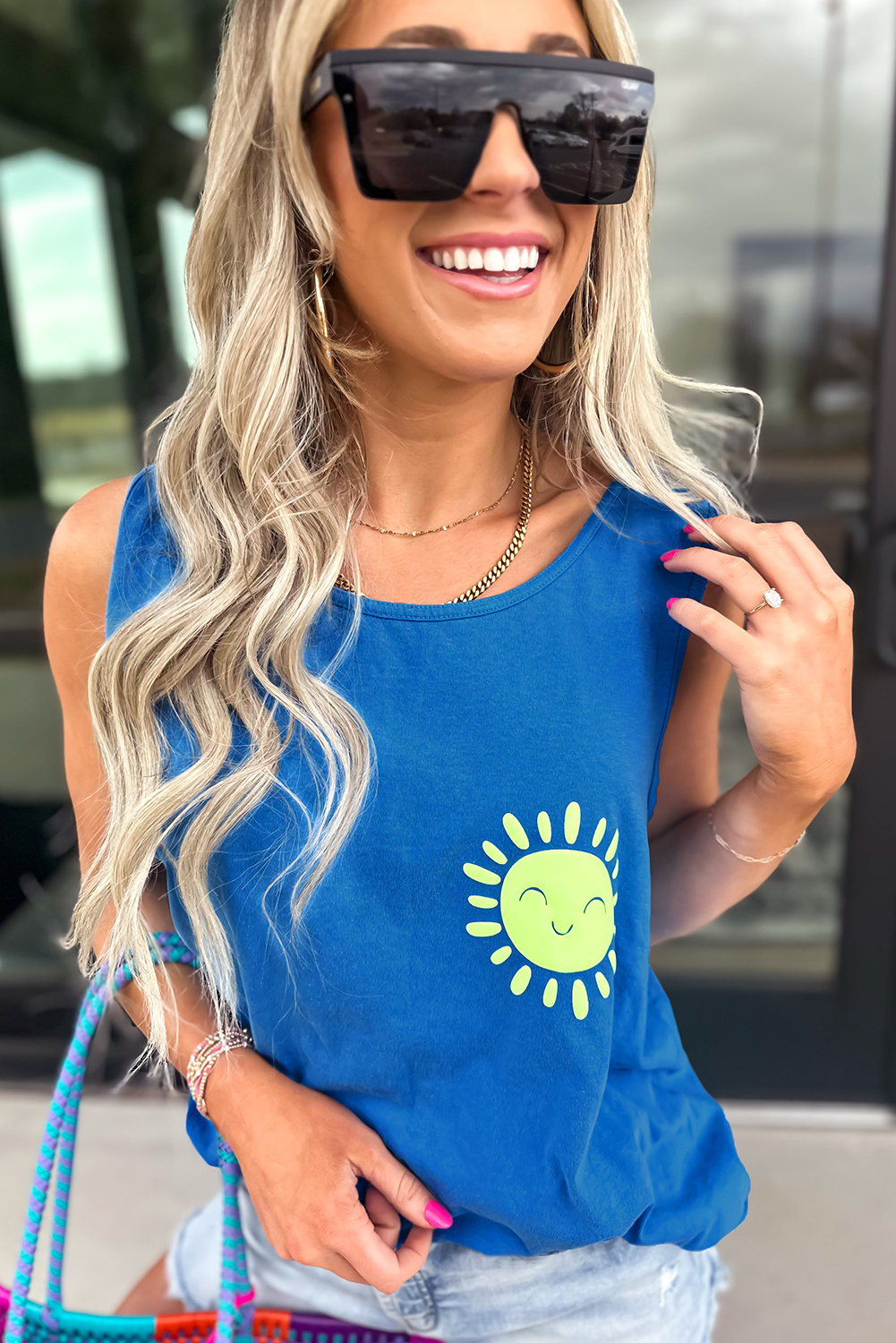 Blue Sun Graphic Casual Tank Top - Image 3